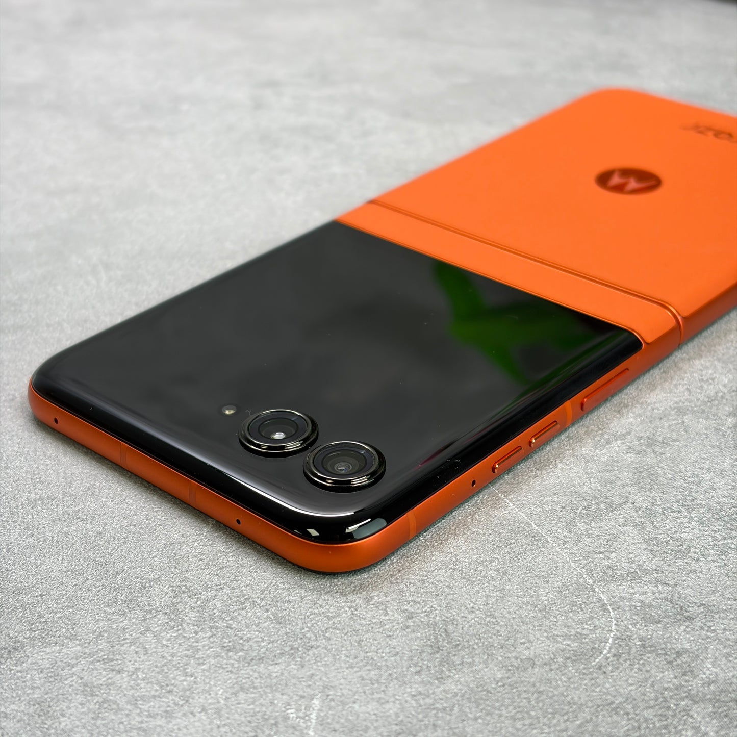 Motorola Razr 50 Spritz Orange (Unlocked)