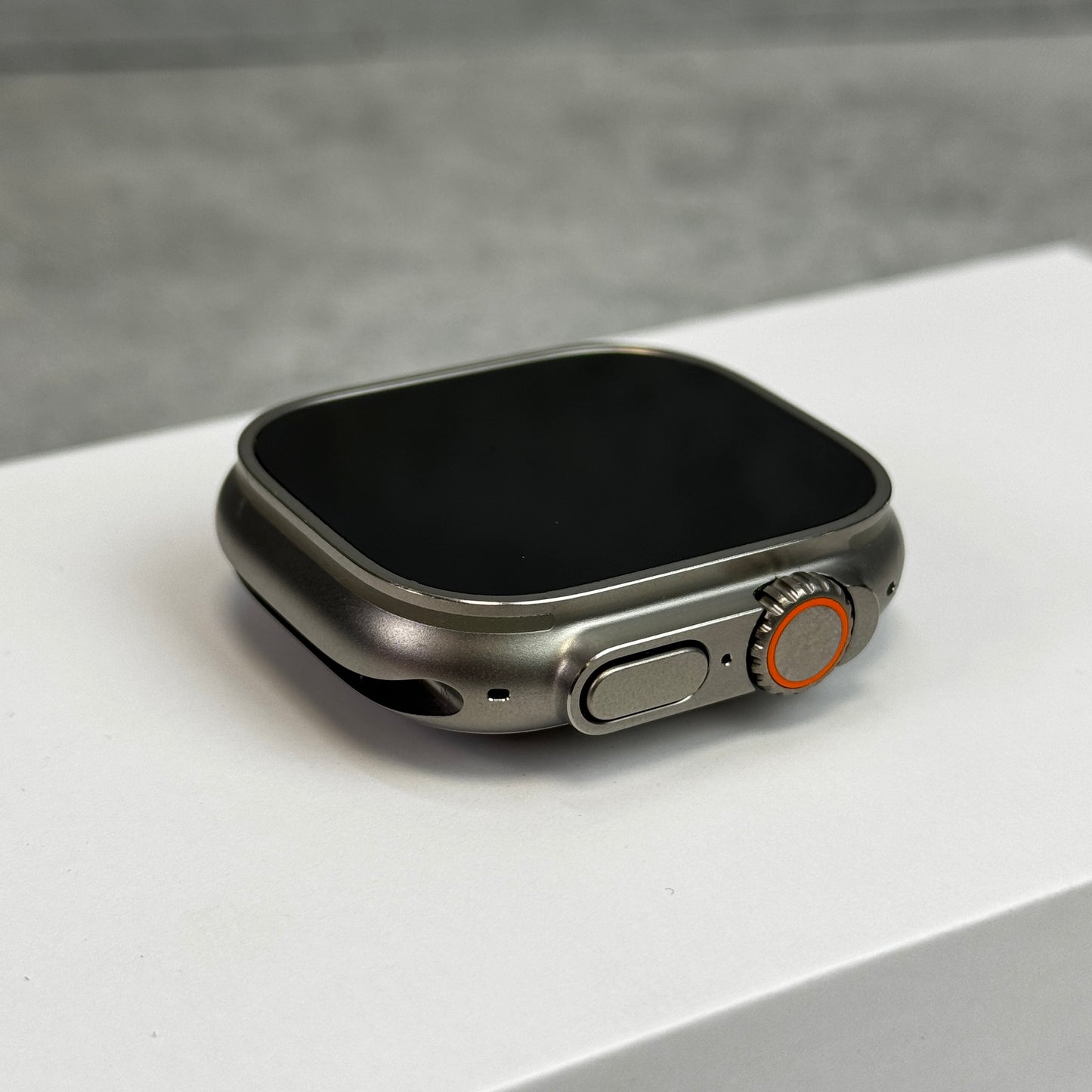 Apple Watch Ultra 2 49mm Natural Titanium (GPS + Cellular)