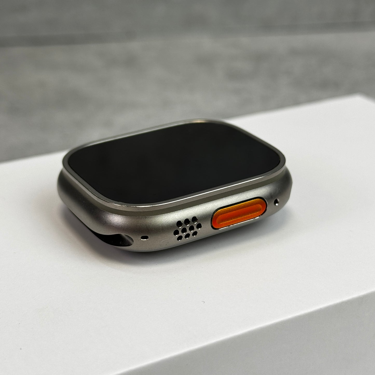 Apple Watch Ultra 2 49mm Natural Titanium (GPS + Cellular)