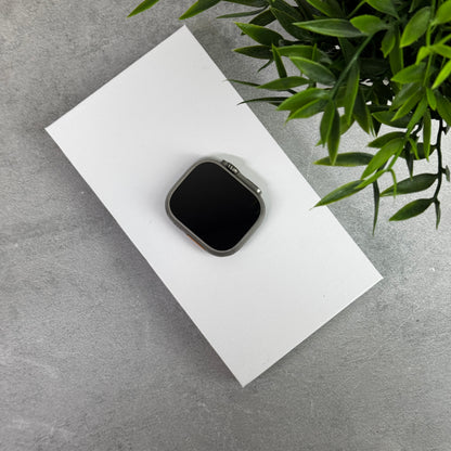 Apple Watch Ultra 49mm Titanium (GPS + Cellular)