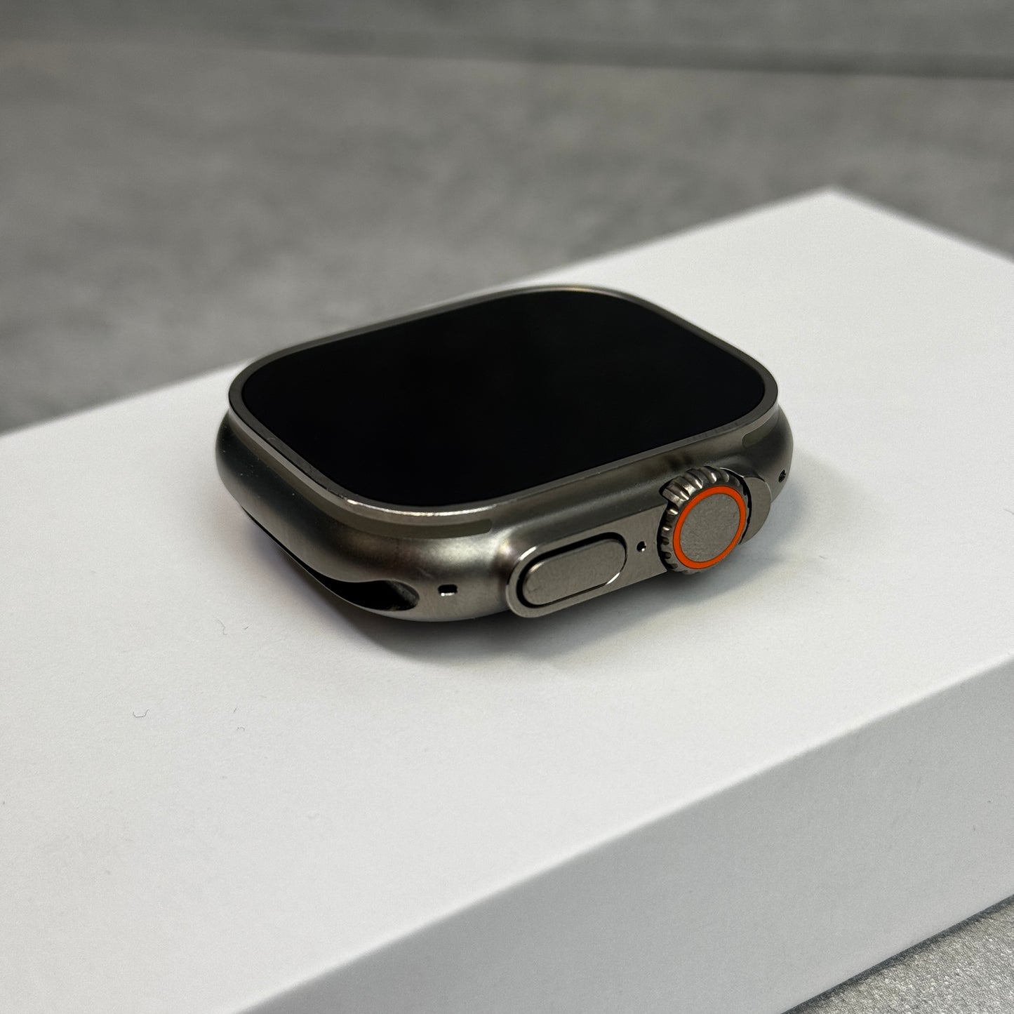 Apple Watch Ultra 49mm Titanium (GPS + Cellular)