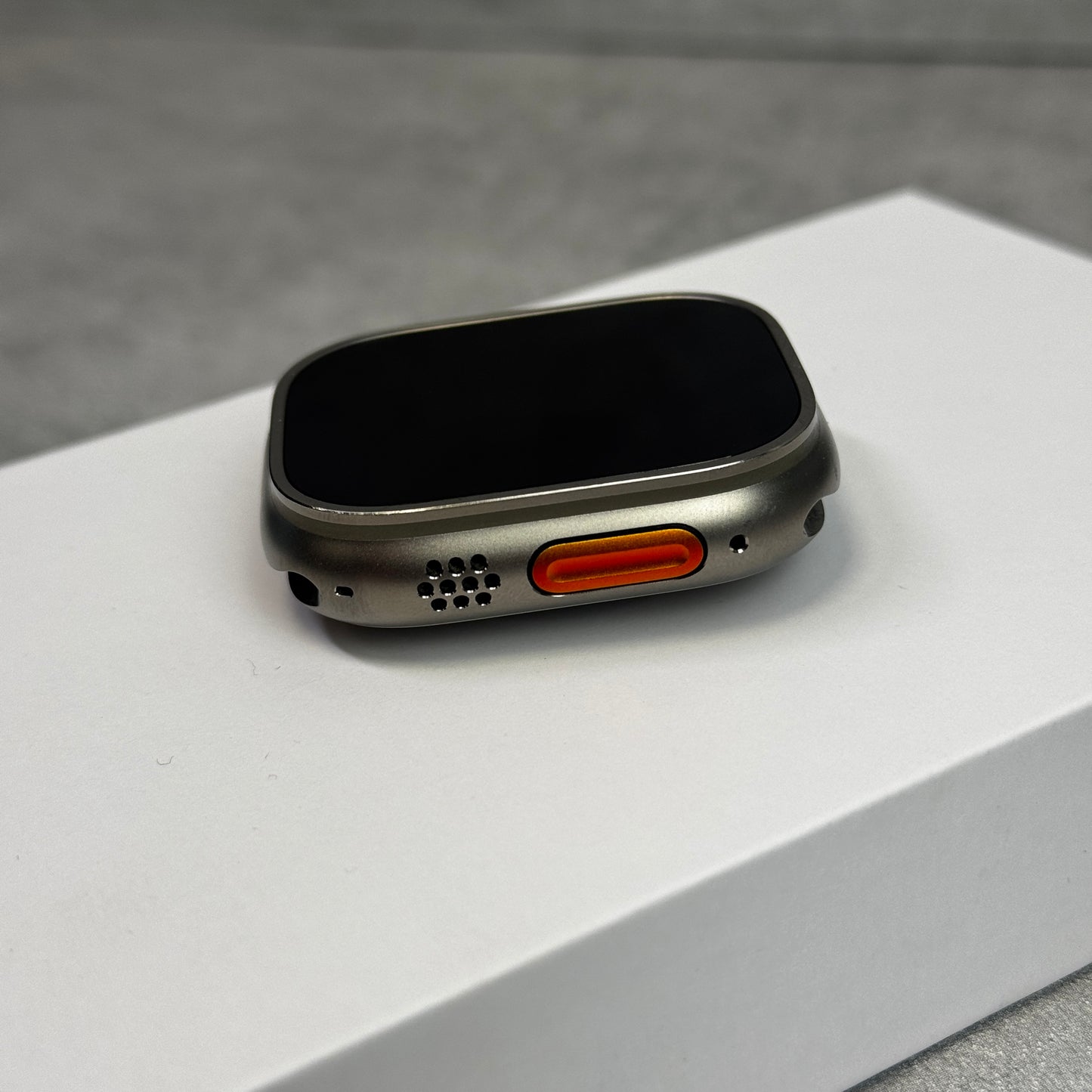 Apple Watch Ultra 49mm Titanium (GPS + Cellular)