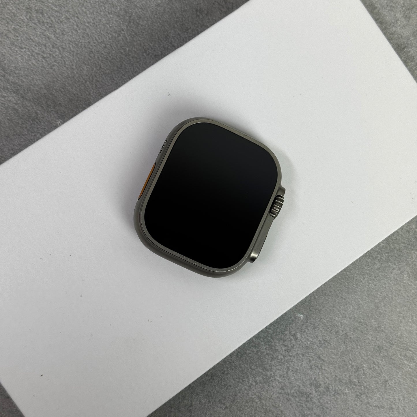 Apple Watch Ultra 49mm Titanium (GPS + Cellular)