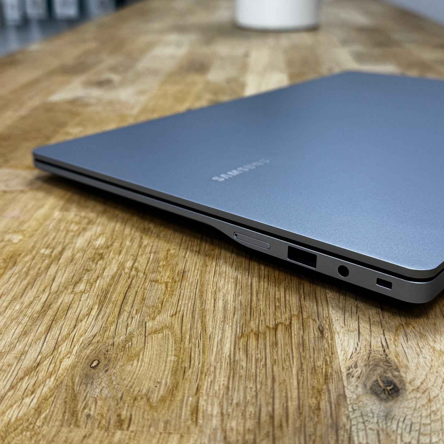Samsung Galaxy Book5 Edge 5G Sapphire Blue