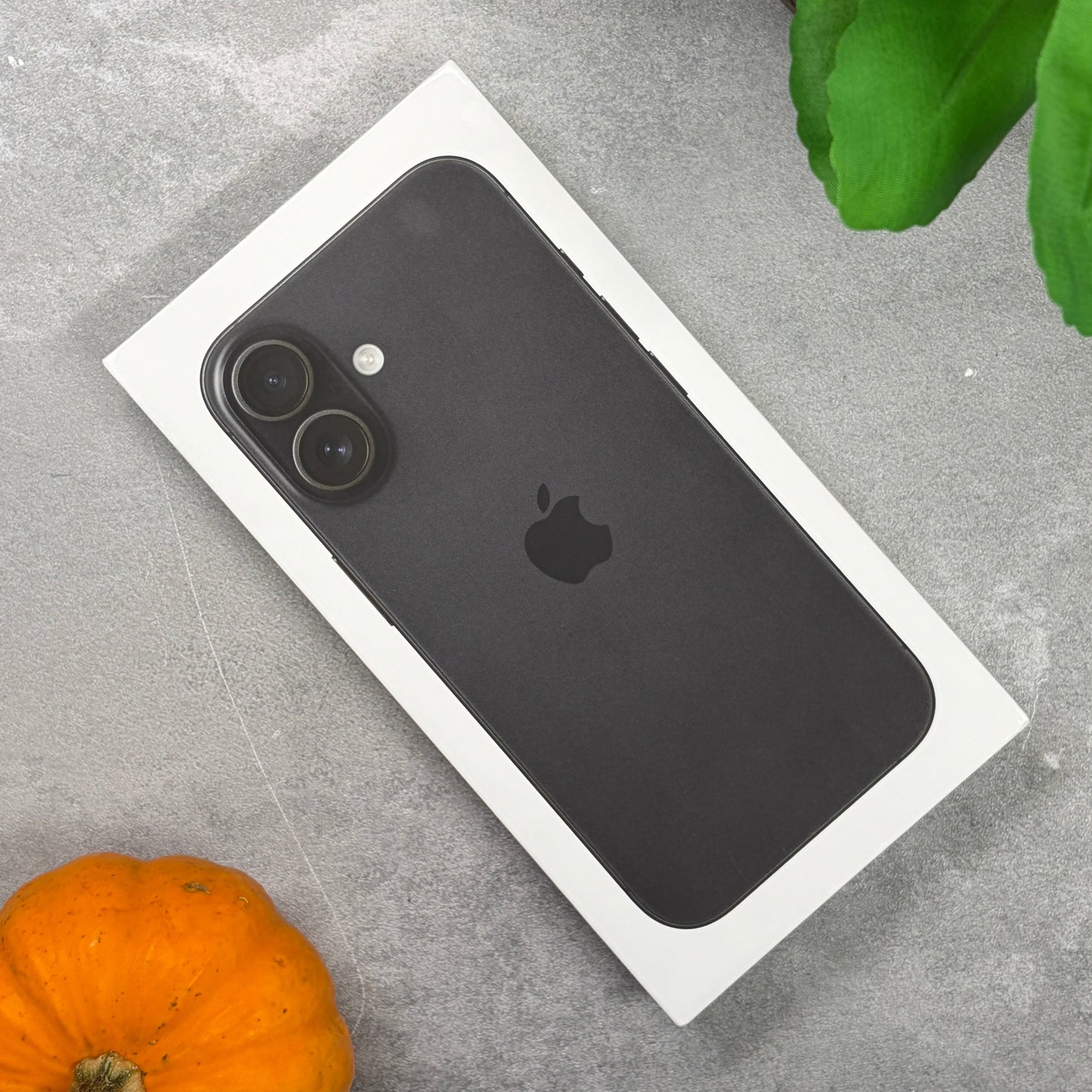 Apple iPhone 16 Black (Unlocked)