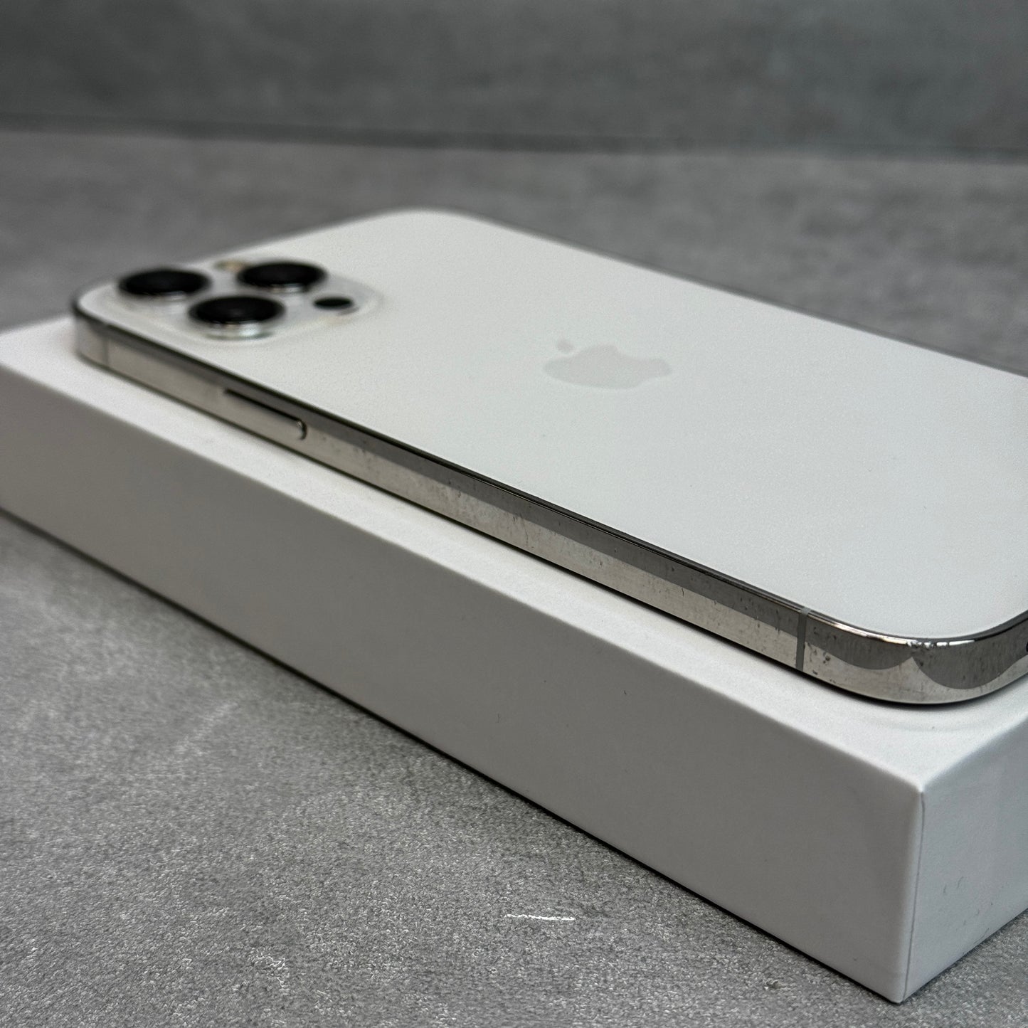 Apple iPhone 12 Pro Max 128GB White (Unlocked)