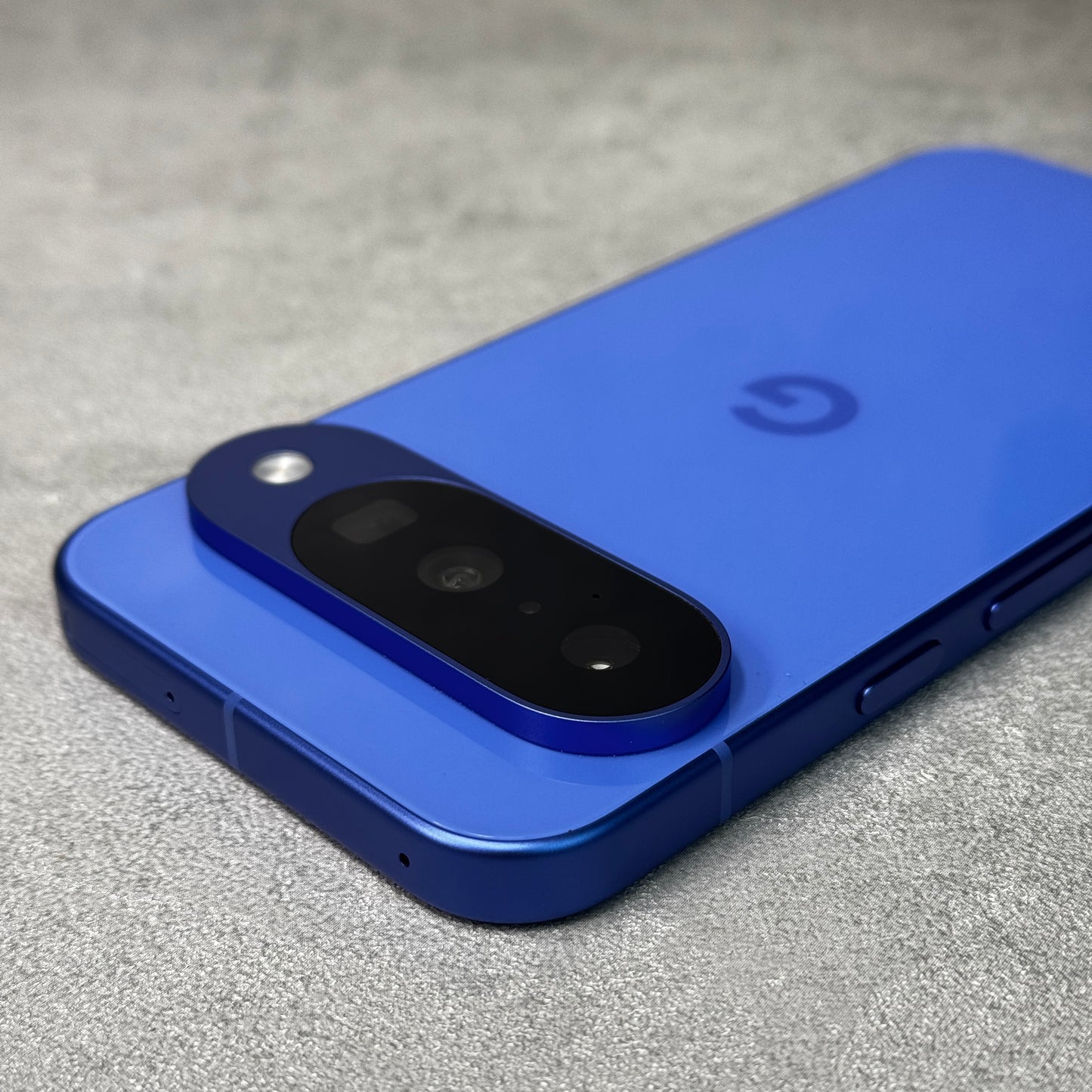 Google Pixel 10 Indigo Blue (Unlocked)
