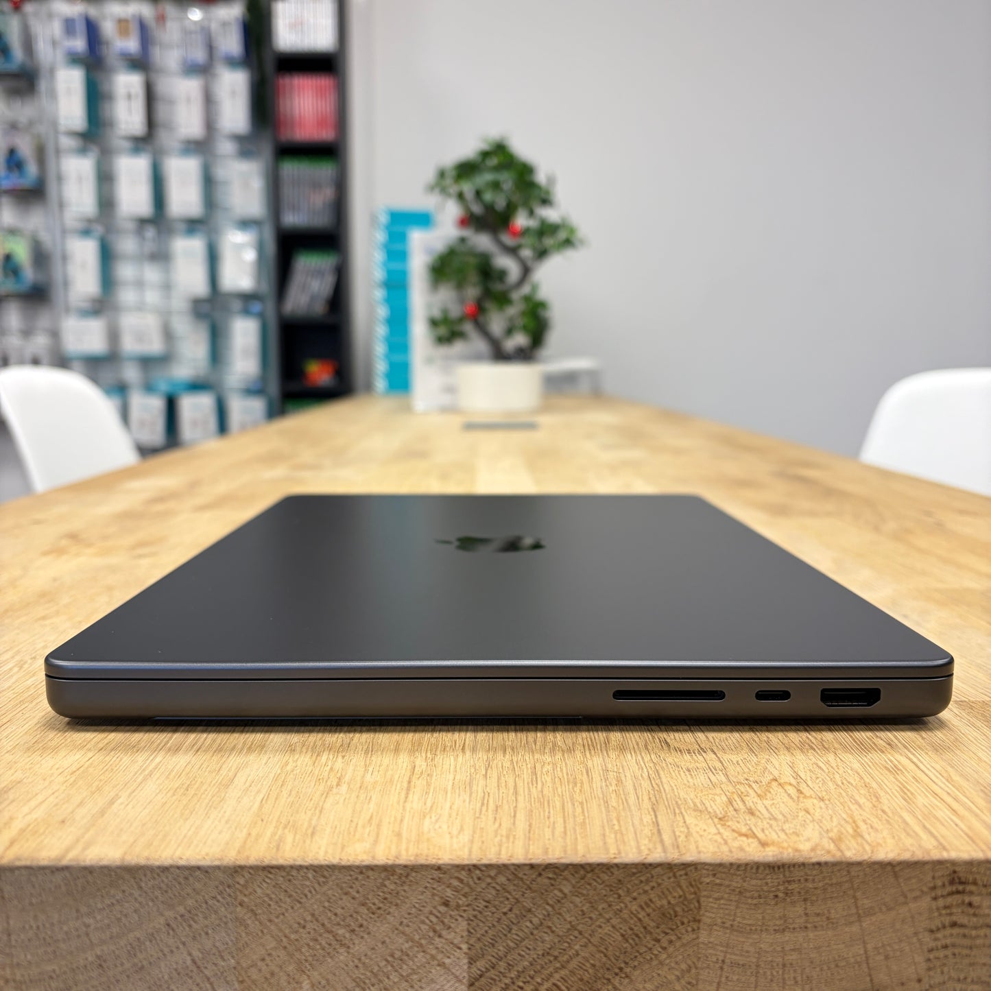 Apple MacBook Pro 14-Inch M4 (2024) 512GB Midnight | 16GB RAM