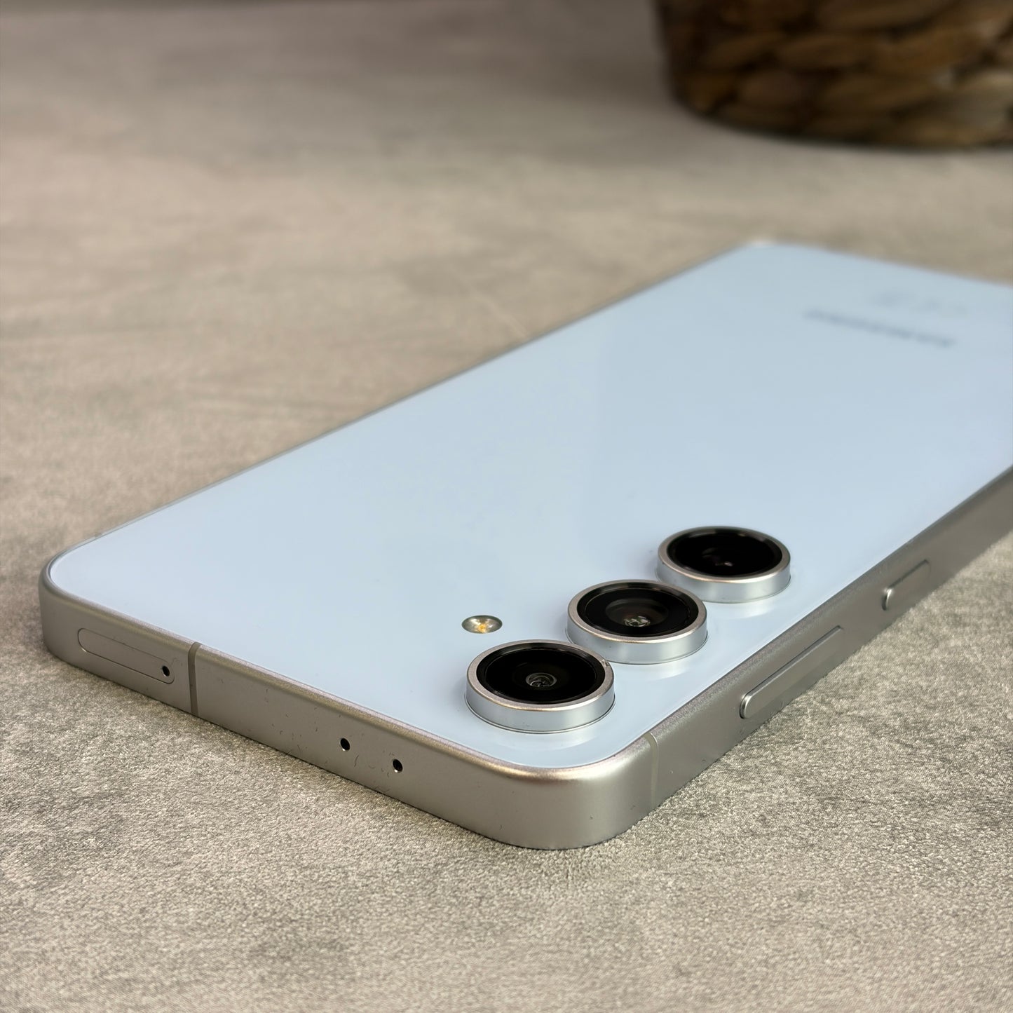 Samsung Galaxy S24 FE Blue (Unlocked)