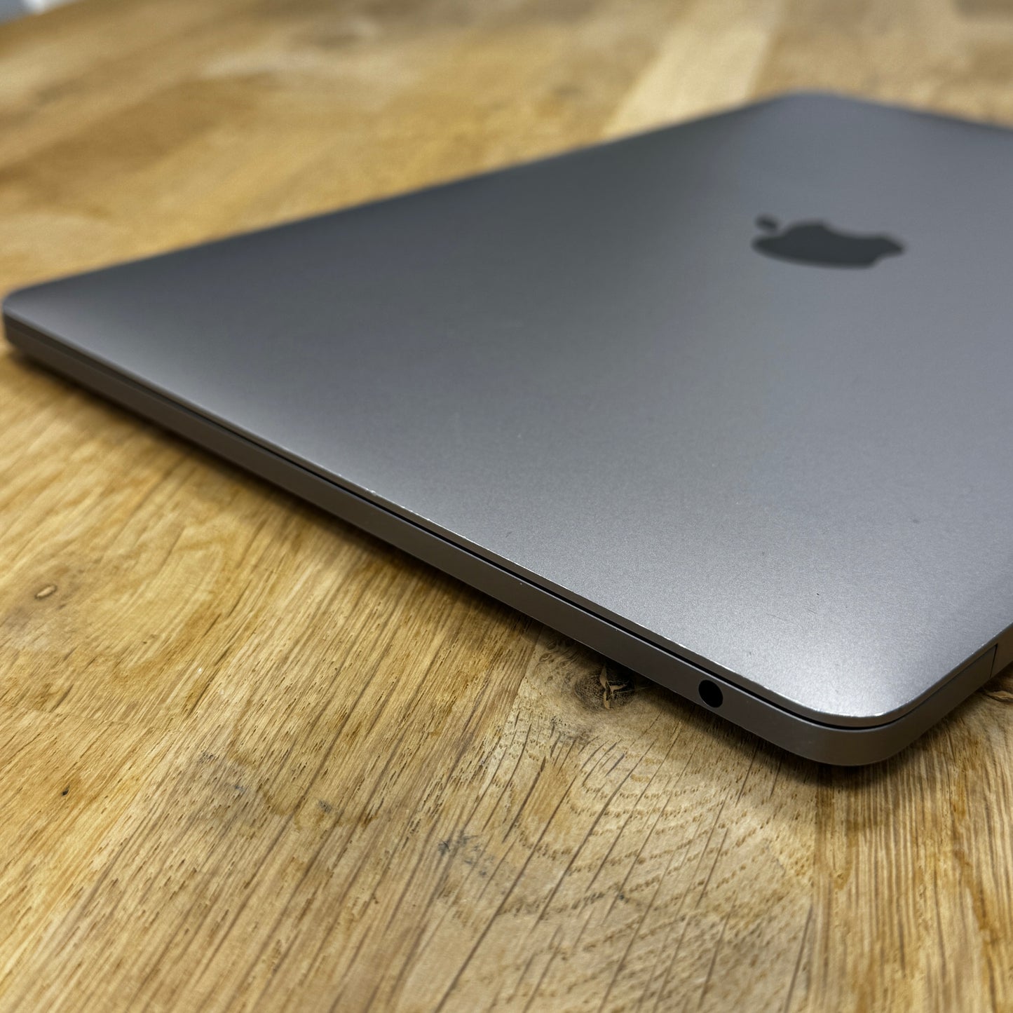 Apple MacBook Pro 13-Inch 2016 i7 16GB RAM