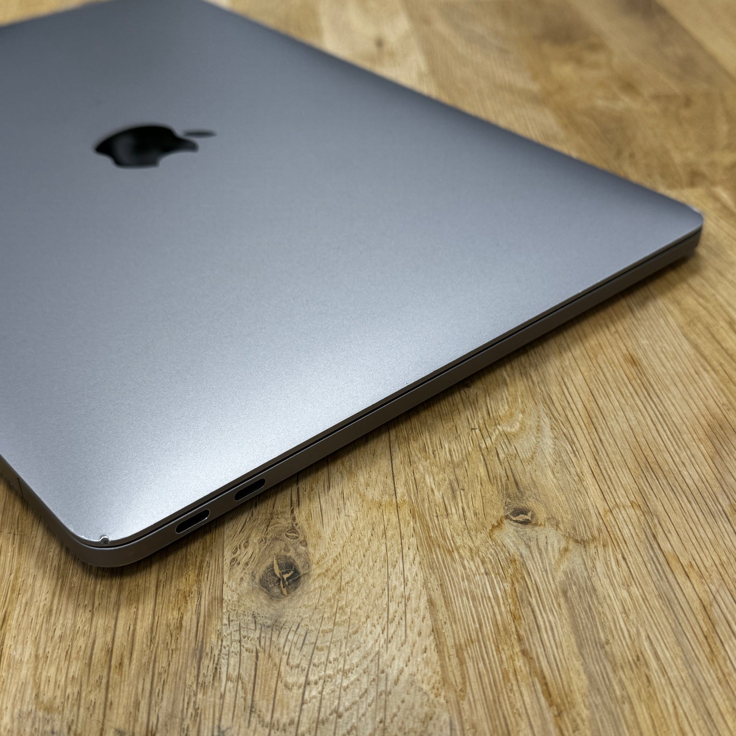 Apple MacBook Pro 13-Inch 2016 i7 16GB RAM