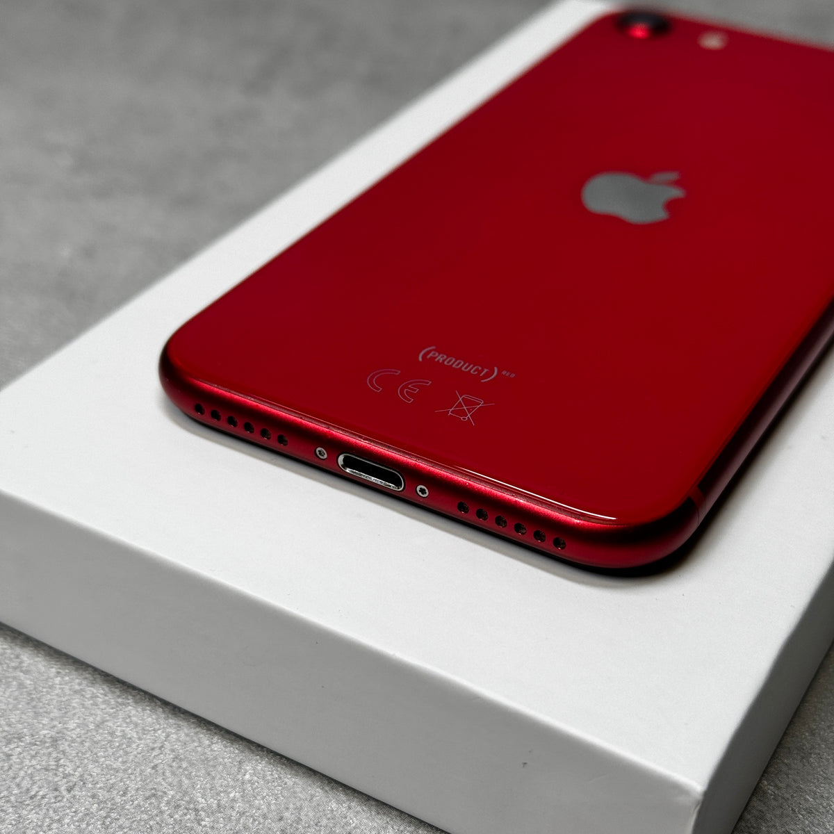 Apple iPhone SE 2020 64GB Red (Unlocked)