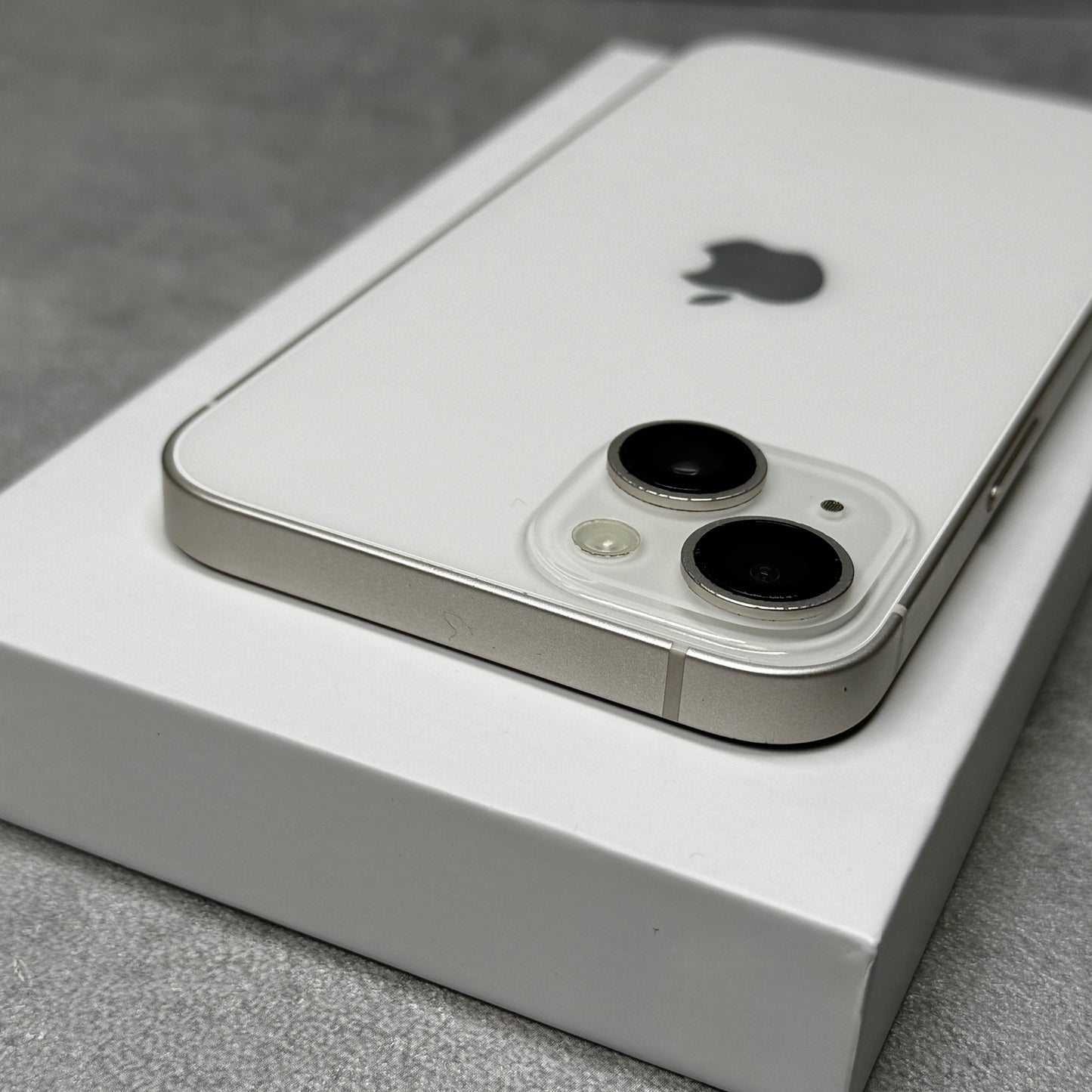 Apple iPhone 14 128GB White (Unlocked)