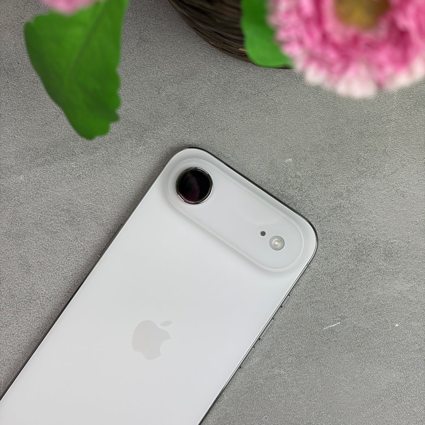 Apple iPhone Air Cloud White (Unlocked)