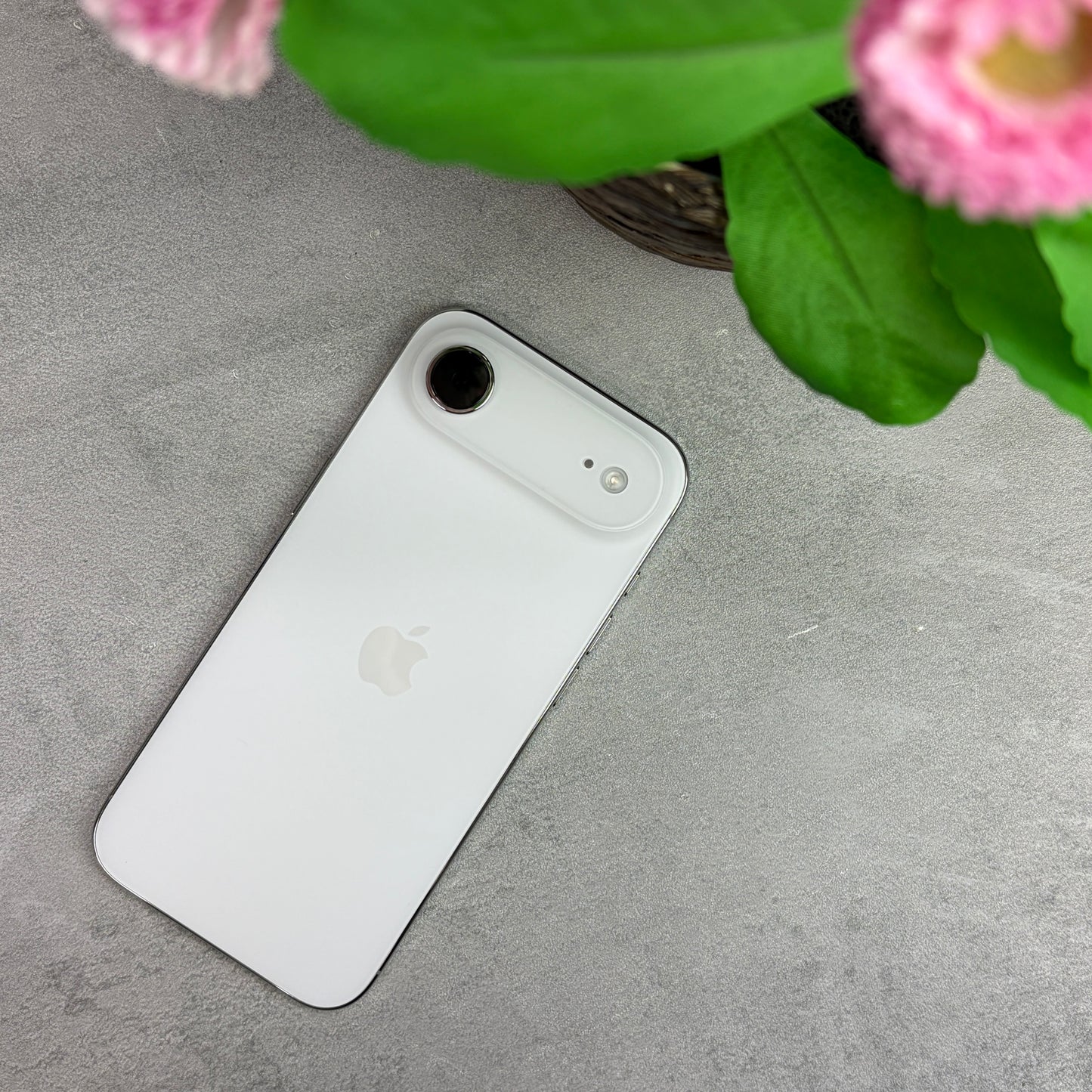 Apple iPhone Air Cloud White (Unlocked)