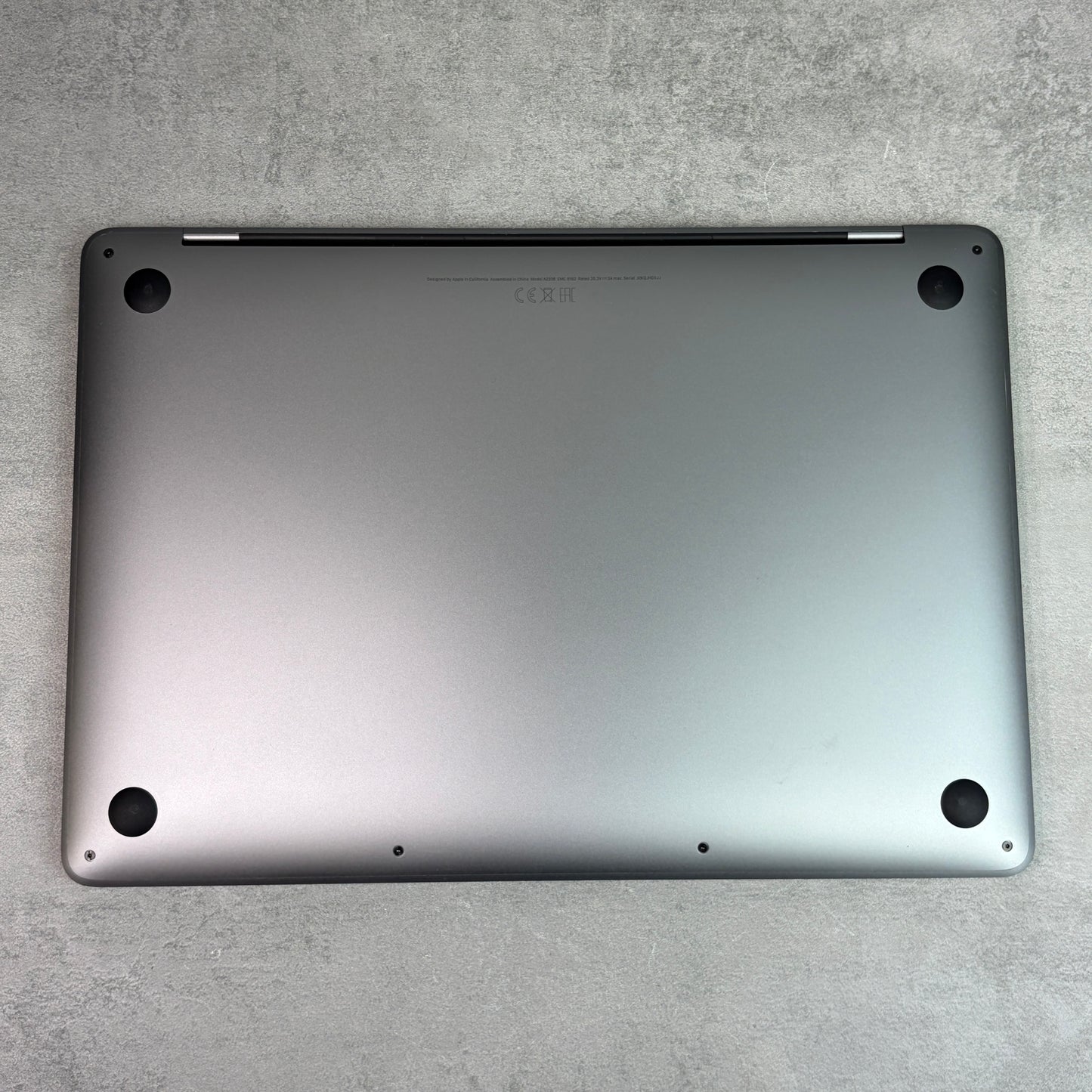 Apple MacBook Pro 13.3" 2022 Space Grey / M2 Chip / 256GB SSD