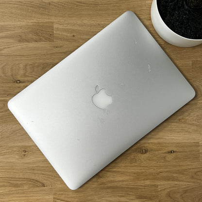 Apple MacBook Pro 13-Inch Silver (2015)