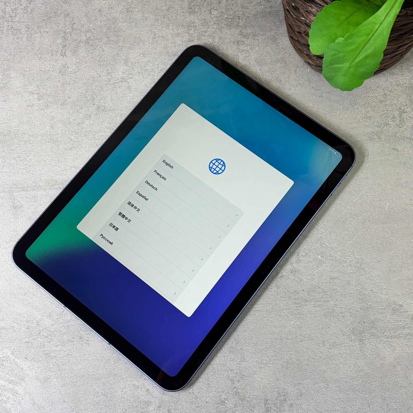 Apple iPad 10th Gen WiFi + Cellular (2022) Blue