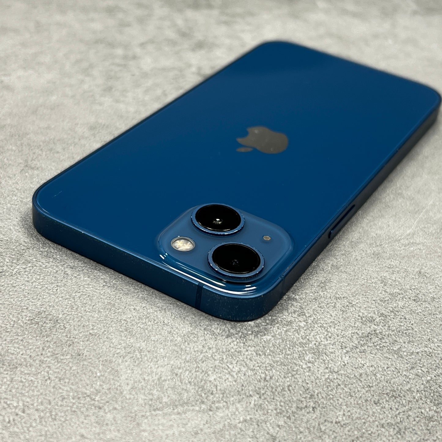 Apple iPhone 13 128GB Blue (Unlocked) (OUTLET)