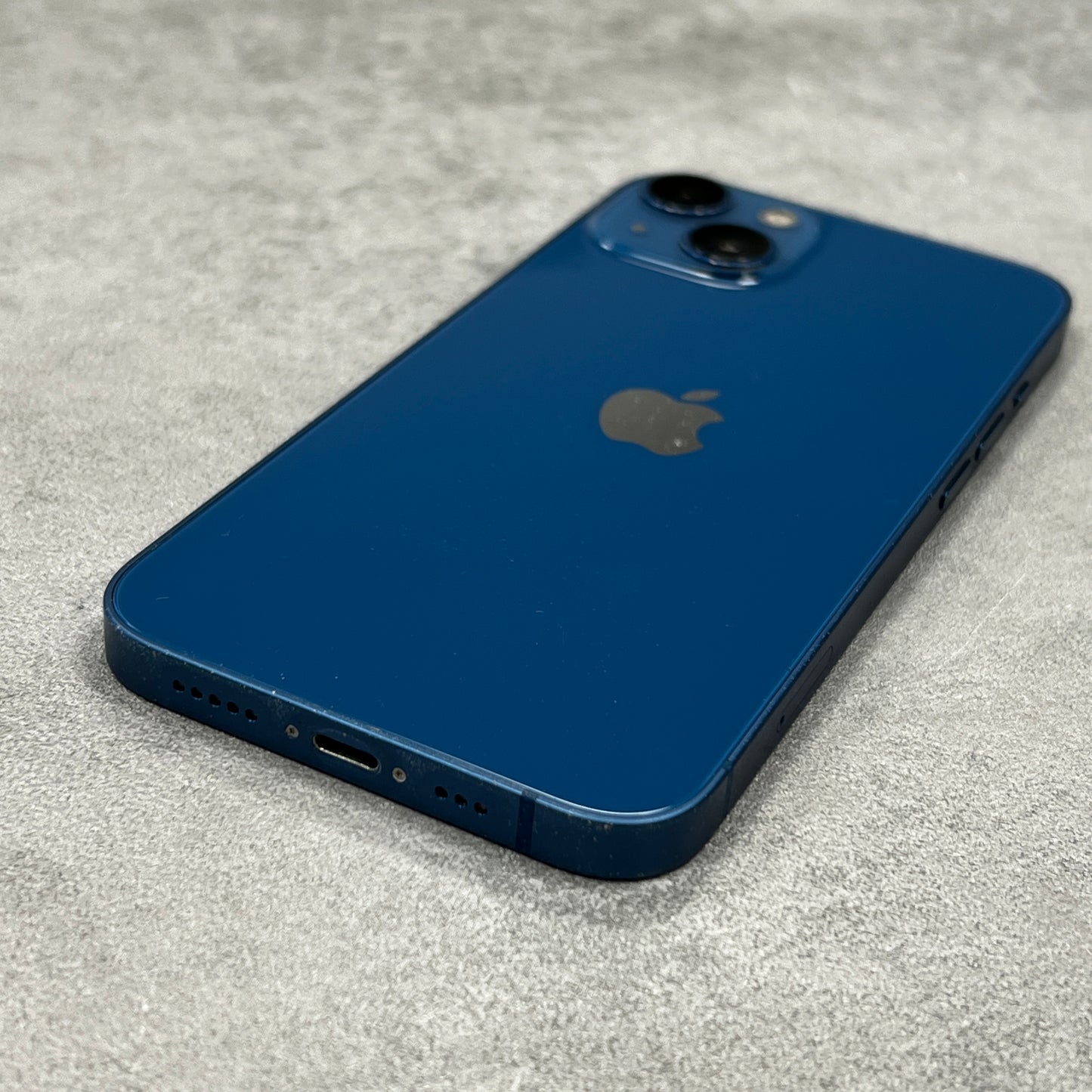 Apple iPhone 13 128GB Blue (Unlocked) (OUTLET)