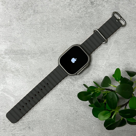 Apple Watch Ultra 2 49mm with Grey Loop (GPS + Cellular)