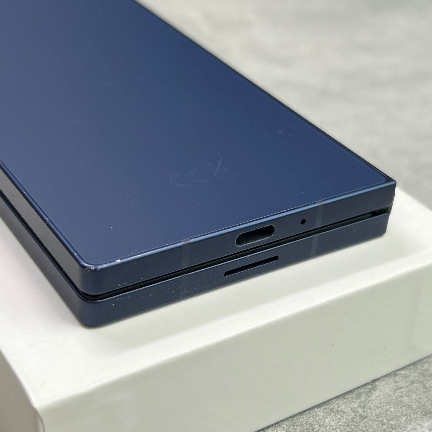 Samsung Galaxy Z Fold6 Blue 512GB (Unlocked) *OUTLET*