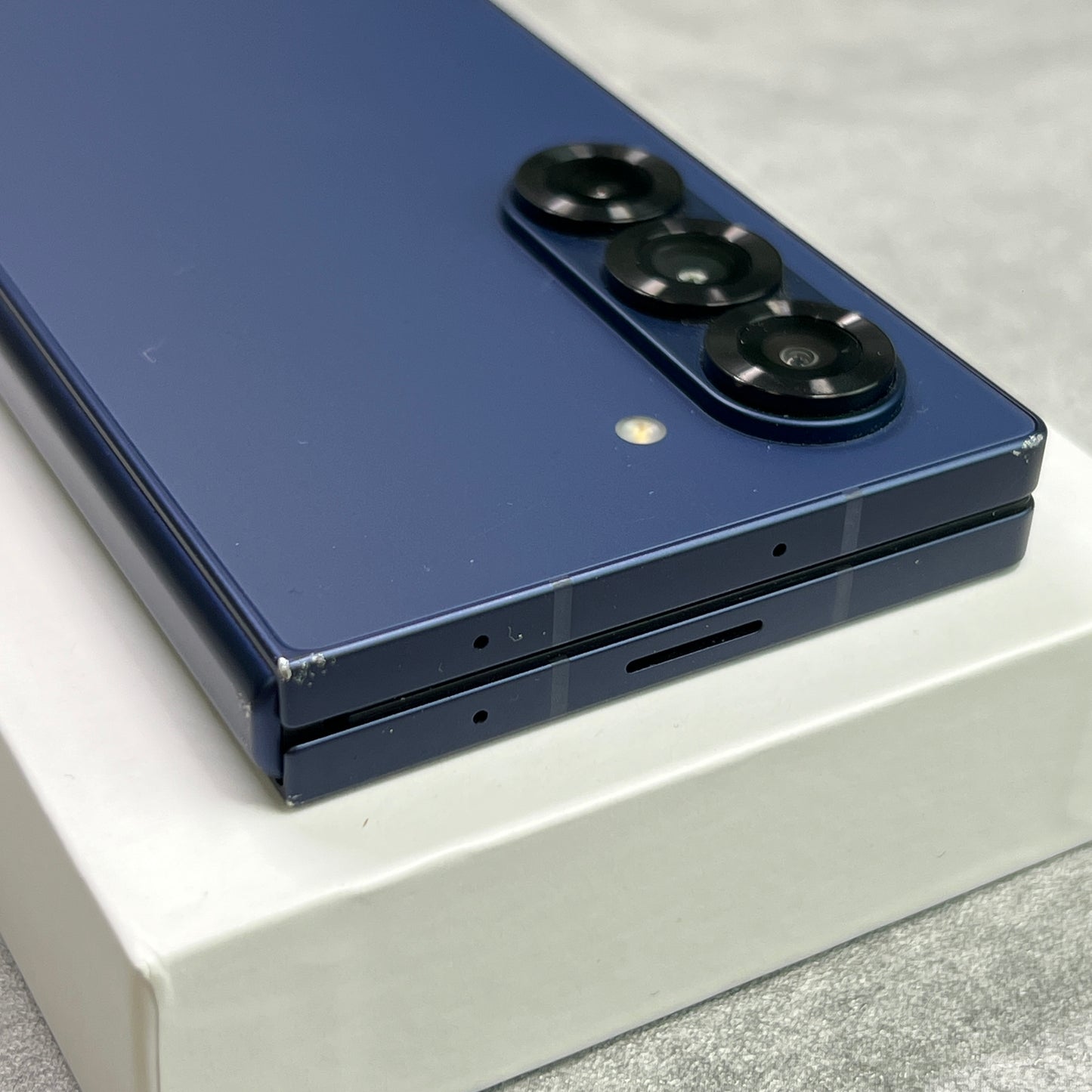 Samsung Galaxy Z Fold6 Blue 512GB (Unlocked) *OUTLET*