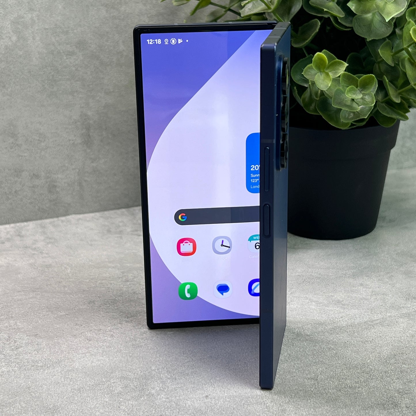 Samsung Galaxy Z Fold6 Blue 512GB (Unlocked) *OUTLET*