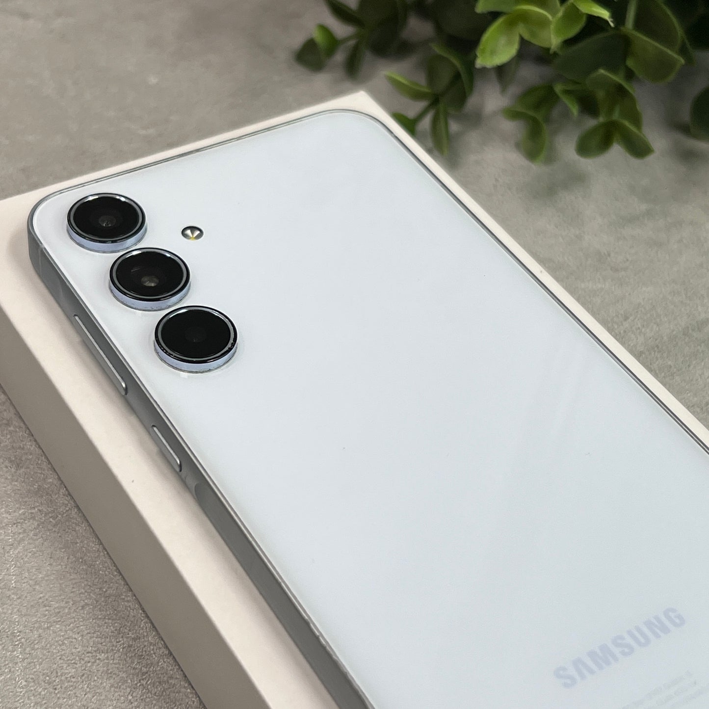 Samsung Galaxy A55 5G Awesome Iceblue (Unlocked)