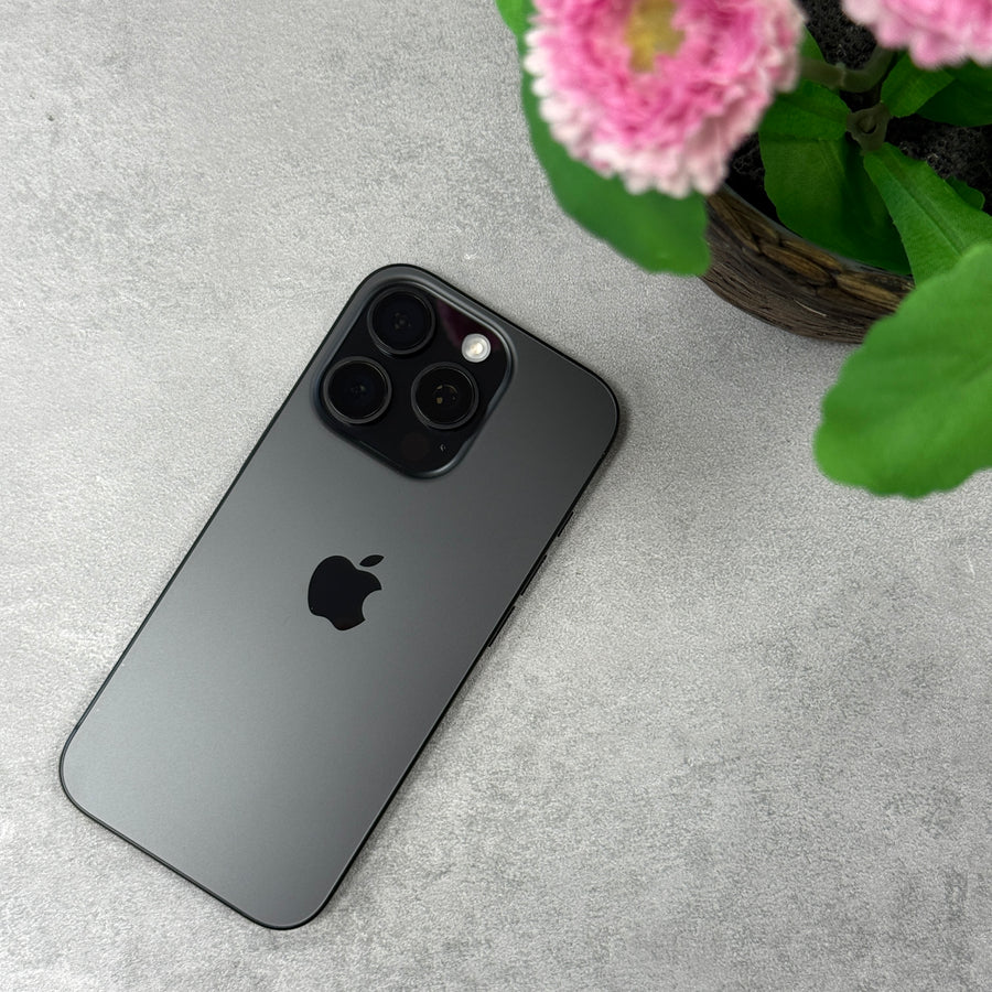 Apple iPhone 16 Pro Black Titanium (Unlocked)