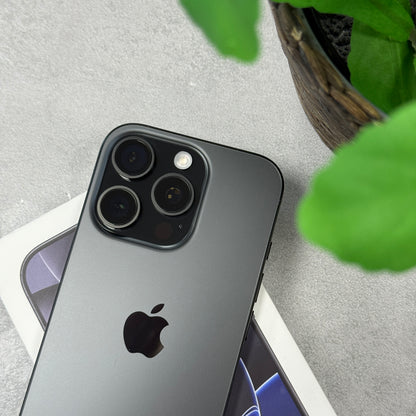 Apple iPhone 16 Pro Black Titanium (Unlocked)