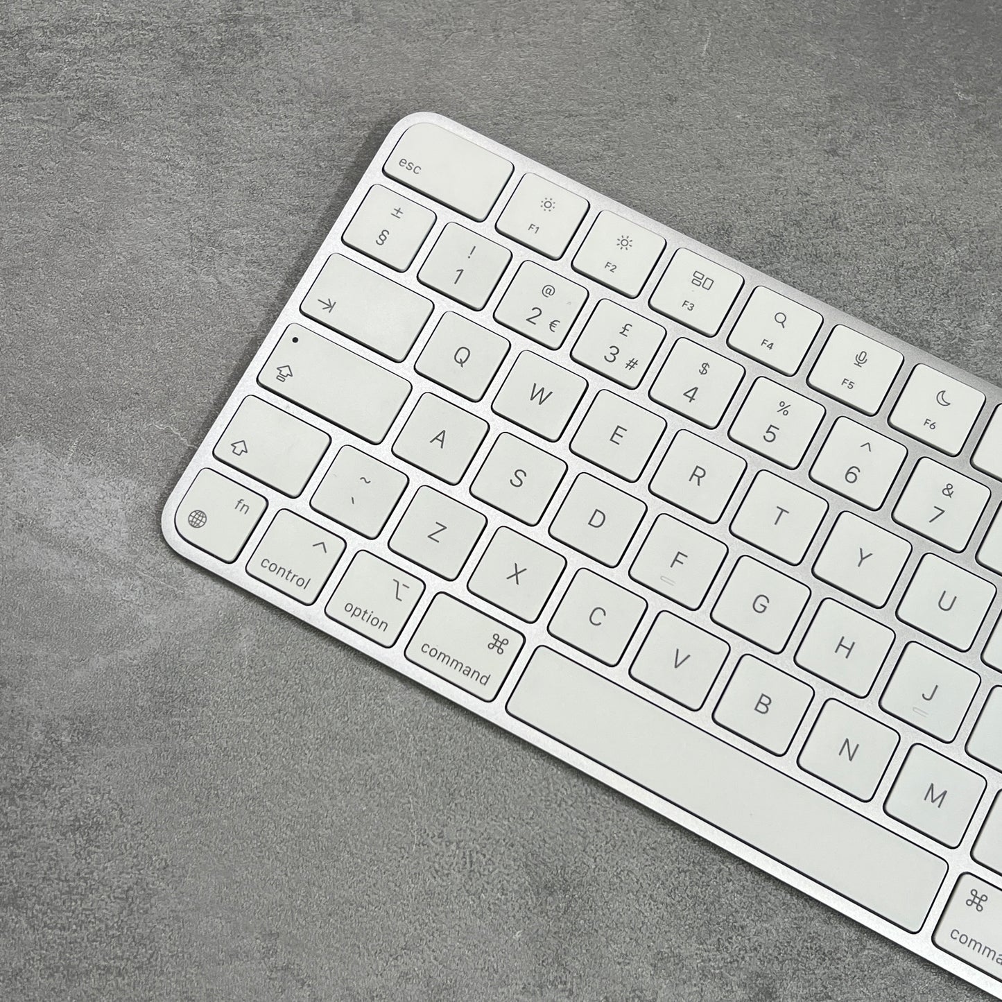 Apple Magic Keyboard (A2450)