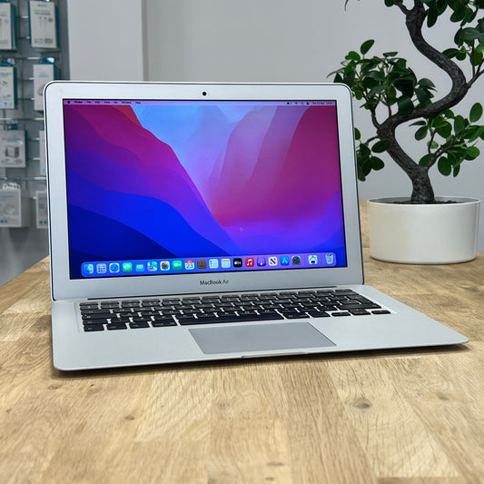Apple MacBook Air 13-Inch, 128GB, 8GB, 2017 (A1466)