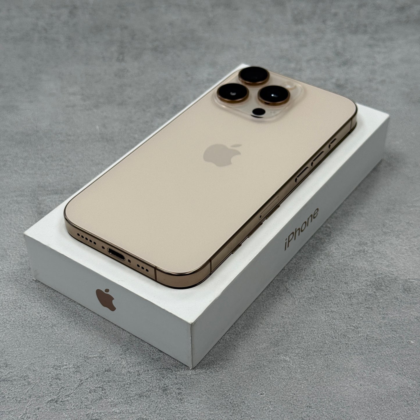 Apple iPhone 16 Pro Desert Titanium (Unlocked)