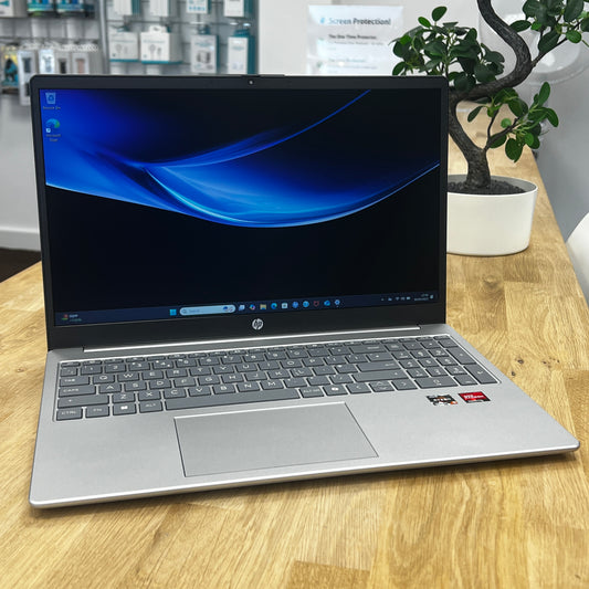HP 15.6 Laptop – AMD Ryzen 5 / 16GB RAM / 512GB SSD / Radeon Graphics – Windows 11