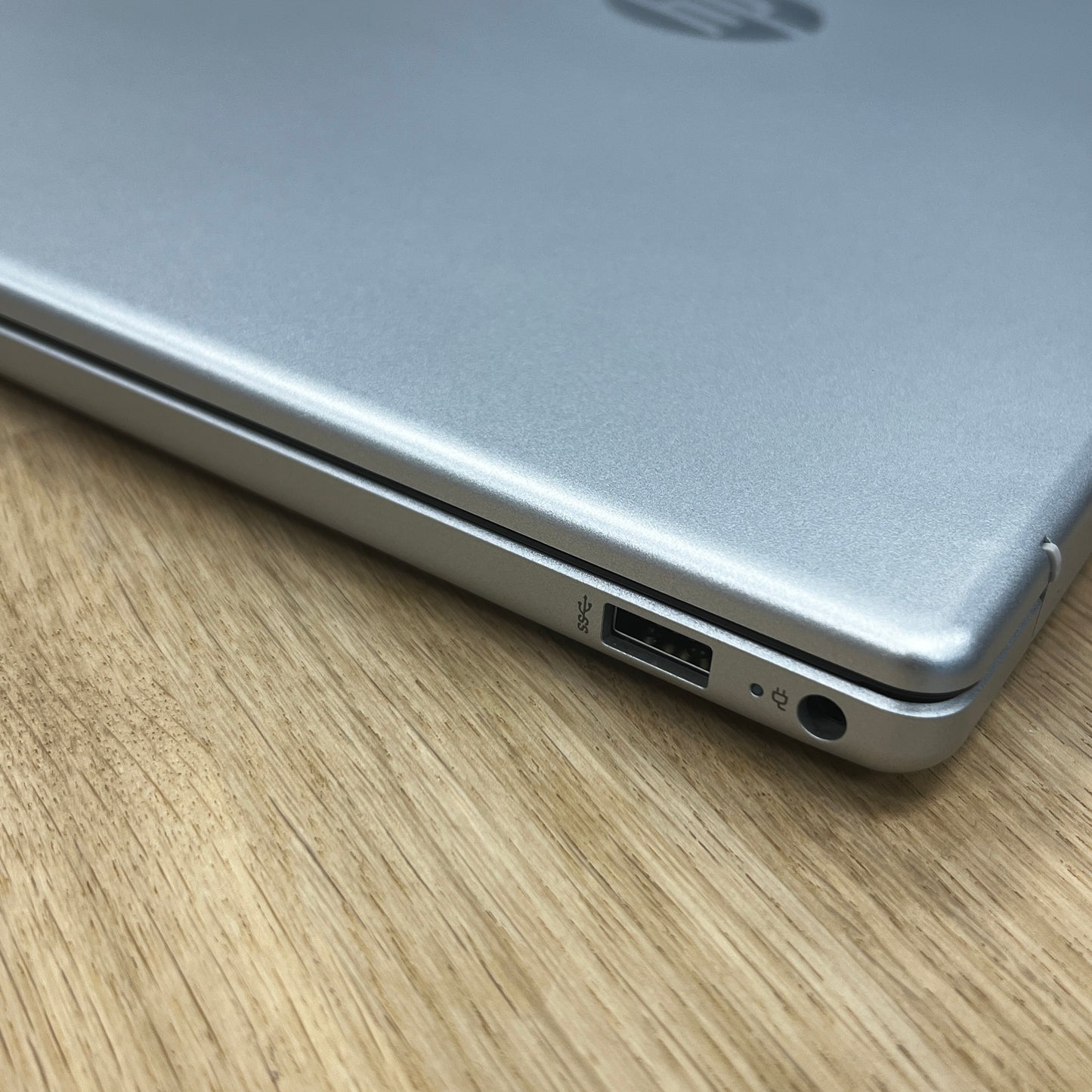 HP 15.6 Laptop – AMD Ryzen 5 / 16GB RAM / 512GB SSD / Radeon Graphics – Windows 11
