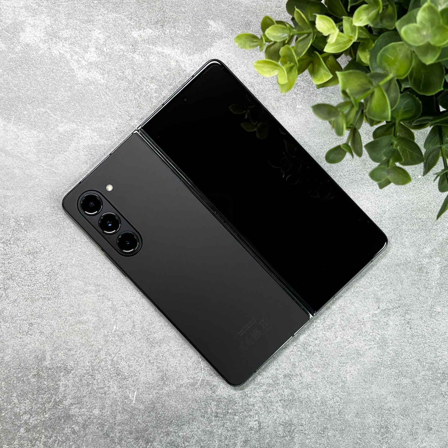 Samsung Galaxy Z Fold5 (Unlocked)