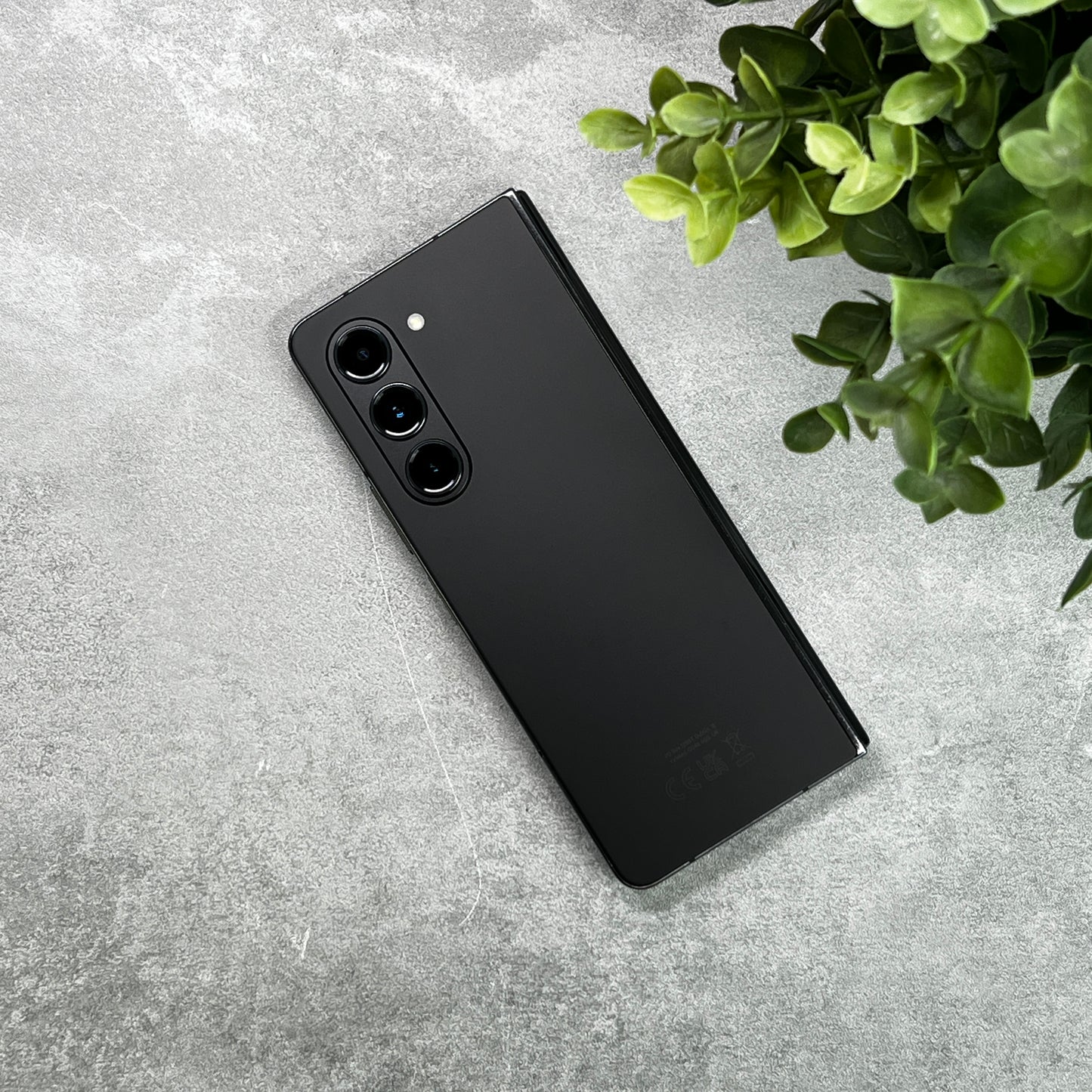 Samsung Galaxy Z Fold5 (Unlocked)