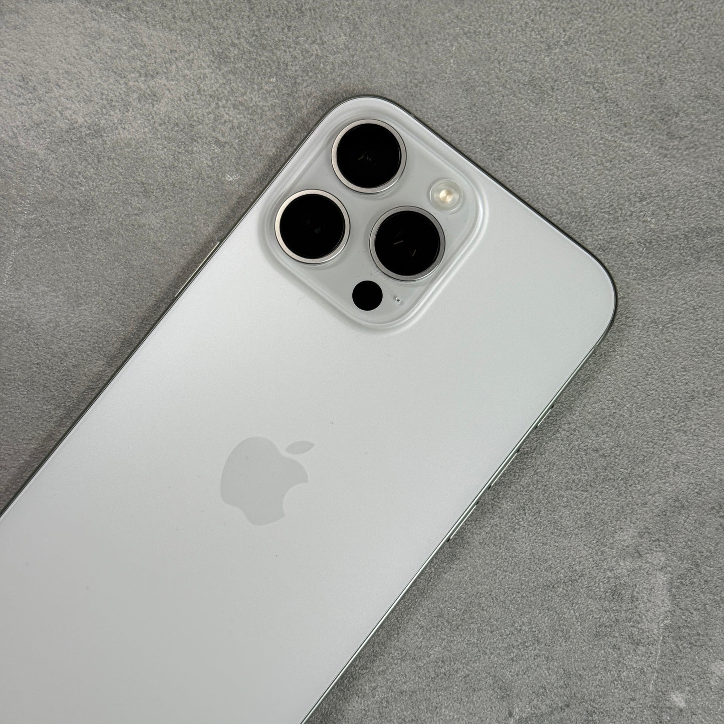 Apple iPhone 16 Pro Max White Titanium (Unlocked)