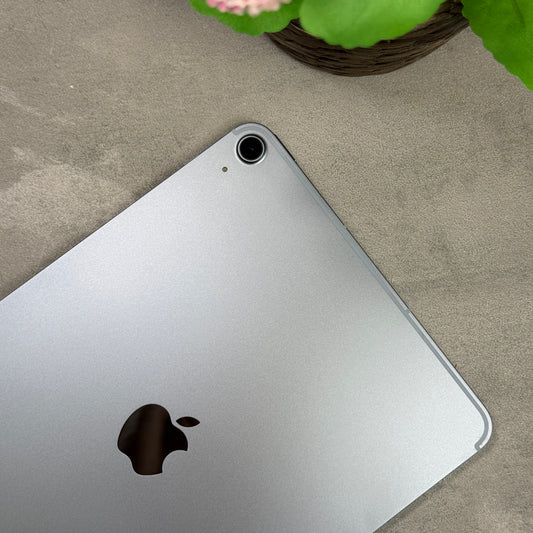 Apple iPad Air 4th Gen 64GB Sky Blue