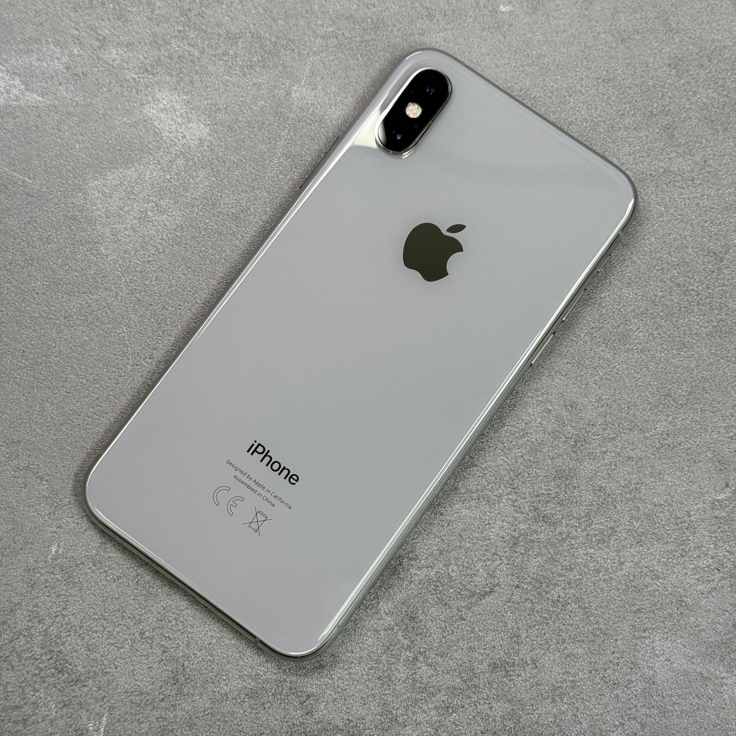 Apple iPhone XS Silver (Unlocked)