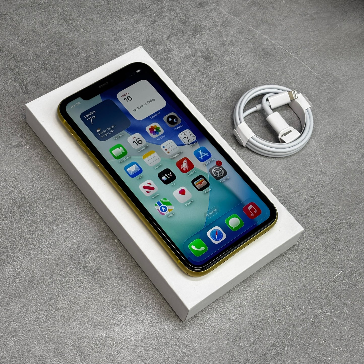 Apple iPhone 11 64GB Yellow (Imperfect) (Unlocked)