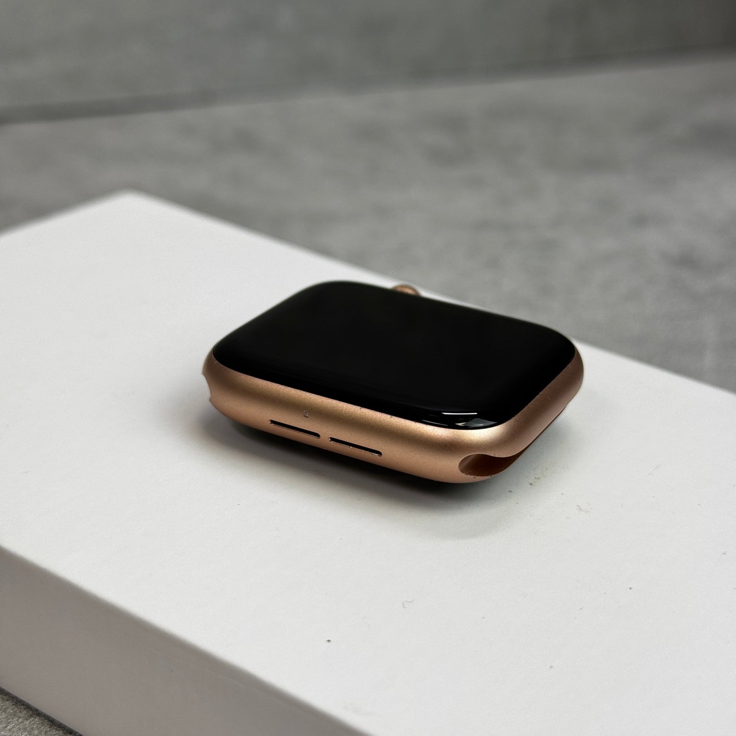 Apple Watch Series 5 44mm GPS Gold